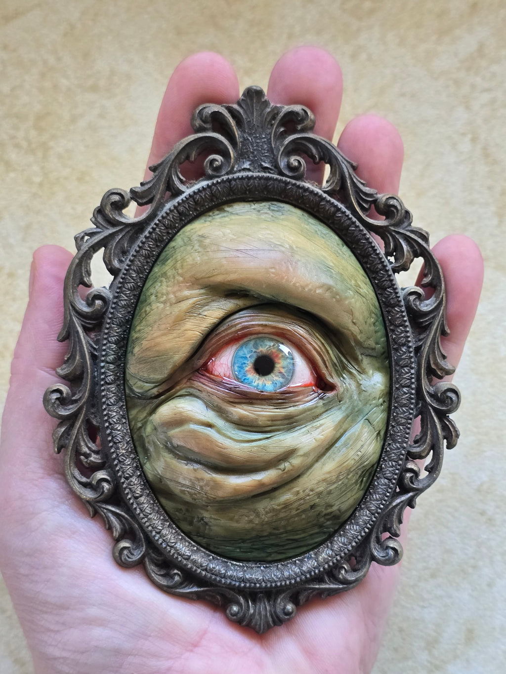 Creeper Peeper – Hand Sculpted Polymer Clay Wall Art 13 x 10 cm